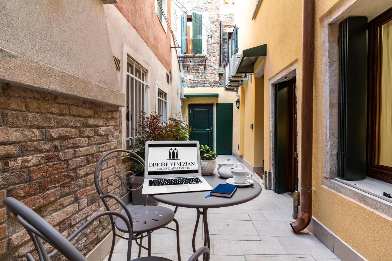 Laguna D'Oro Luxury Apartments Venice Exterior photo