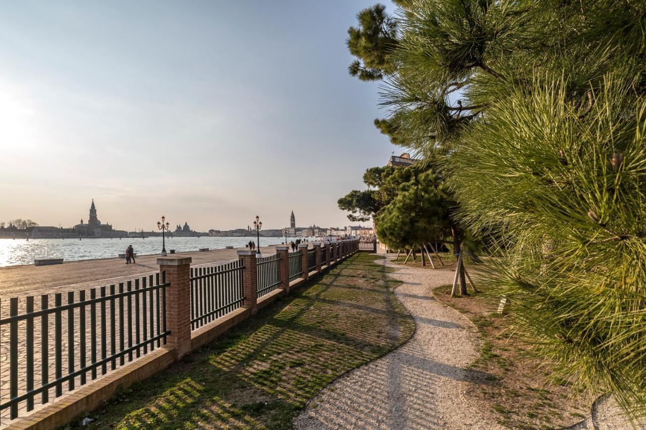 Laguna D'Oro Luxury Apartments Venice Exterior photo